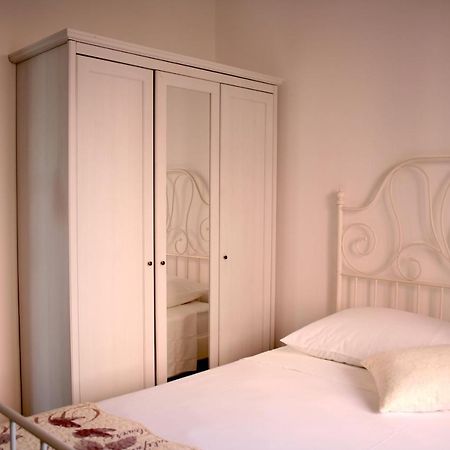 Apartman Laura Primošten Exterior foto