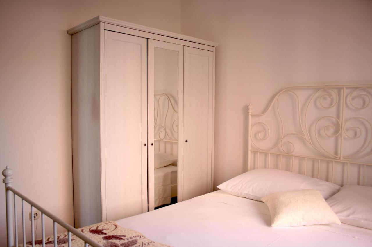 Apartman Laura Primošten Exterior foto